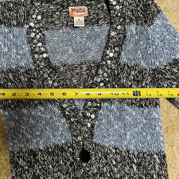 Cardigan - Picture 3 of 7